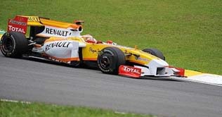 Formula One: Webber fastest in first practice session